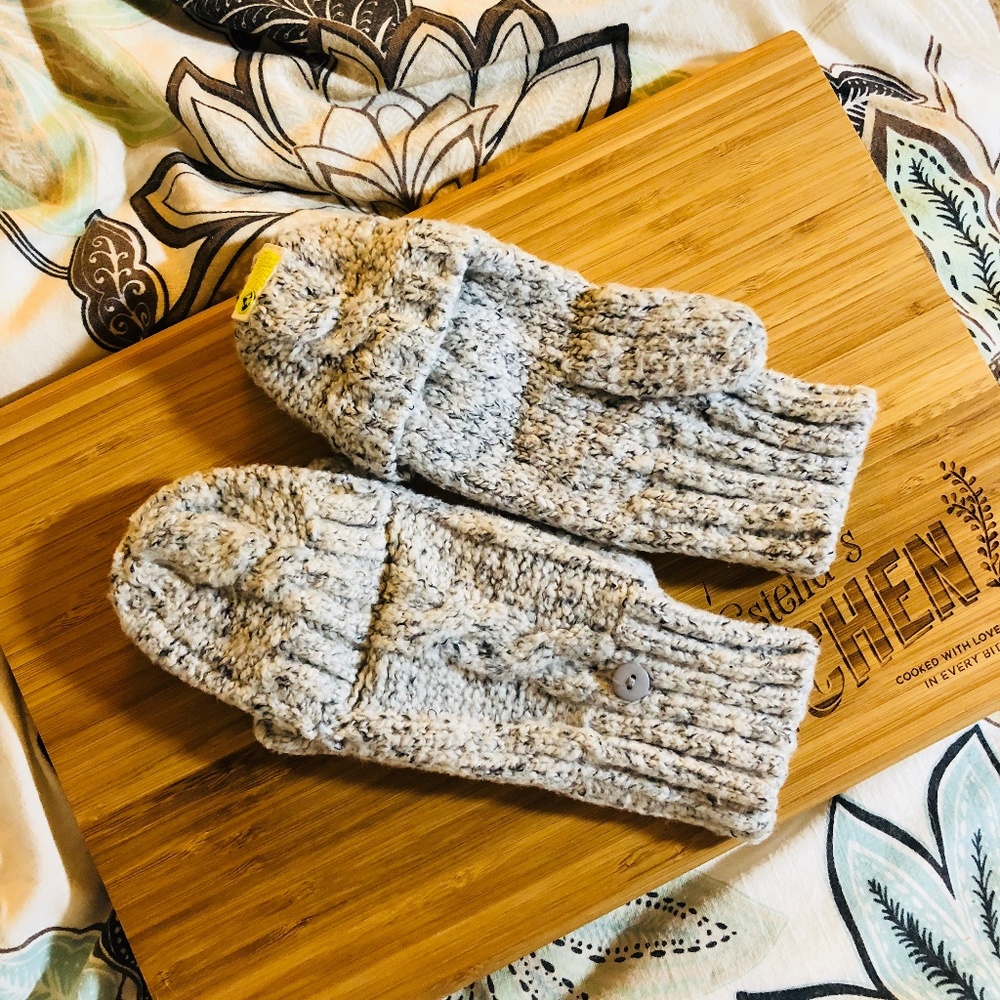 NWOT Superdry Clarrie Stitch Gloves